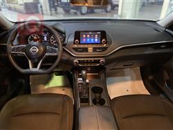 نيسان ألتيما